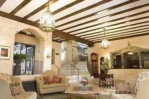 Hotel Baker 2*